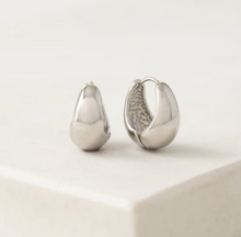 Load image into Gallery viewer, Lover's Tempo Earrings