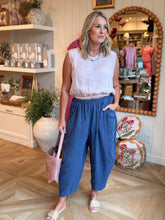Load image into Gallery viewer, Blush Pink Sleeveless Linen Elastic Hem Top
