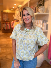 Load image into Gallery viewer, Tropical Palm Print Puff Sleeve Blouse
