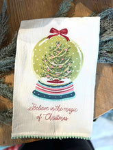 Load image into Gallery viewer, Flour Sack Cotton Hoilday Tea Towels
