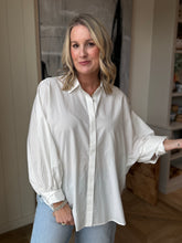 Load image into Gallery viewer, Off White Balloon Sleeve Blouse
