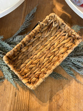 Load image into Gallery viewer, Hyacinth Guest Napkin Tray
