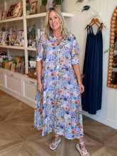 Load image into Gallery viewer, Lilac Floral Print Maxi Dress
