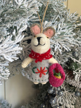 Load image into Gallery viewer, Wool Felt Folk Critter Ornaments
