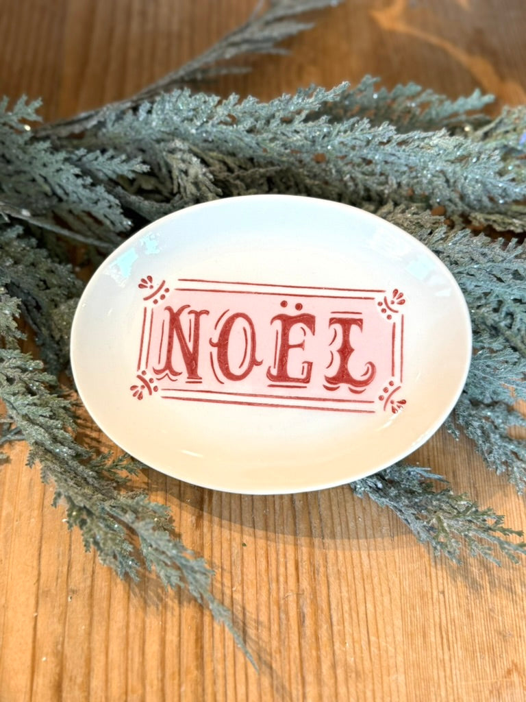 Red & White Oval Mini Plate