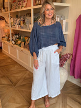 Load image into Gallery viewer, White Linen Goucho Pants
