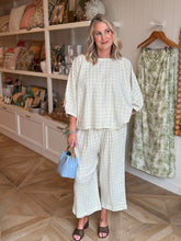 Load image into Gallery viewer, Ivory Checked Oversized Gauze Pants
