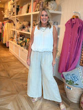 Load image into Gallery viewer, Beige Linen Palazzo Pants
