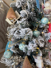 Load image into Gallery viewer, Mint Blue Mercury Ornament Garland
