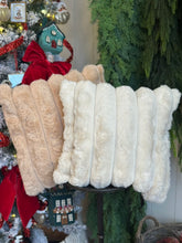 Load image into Gallery viewer, Cream Faux Fur Pillow
