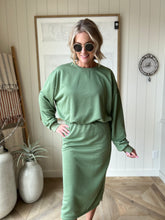 Load image into Gallery viewer, Set Pistachio French Terry Midi Skirt &amp; Pullover
