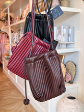 Load image into Gallery viewer, Pleated Crossbody Bag
