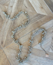Load image into Gallery viewer, 72&quot; Champagne Foam Glitter Garland
