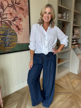 Load image into Gallery viewer, Dark Baggy Denim Pants
