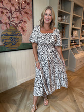 Load image into Gallery viewer, Black and White floral Midi Dress
