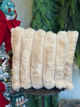 Load image into Gallery viewer, Pale Pink Faux Fur Pillow
