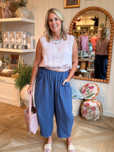 Load image into Gallery viewer, Blush Pink Sleeveless Linen Elastic Hem Top
