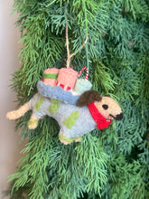 Load image into Gallery viewer, Wool Felt Festive Winter Animal Ornaments
