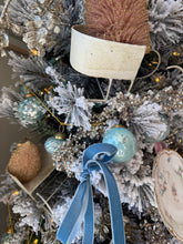 Load image into Gallery viewer, Mint Blue Mercury Ornament Garland
