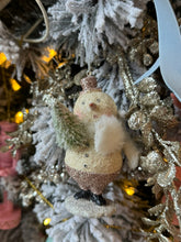 Load image into Gallery viewer, Snowman Pulp Ornaments
