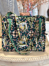 Load image into Gallery viewer, Shoulder Quilt Bags
