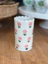 Load image into Gallery viewer, Floral Budvases
