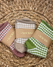Load image into Gallery viewer, Picnic Mid Crew Socks
