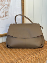 Load image into Gallery viewer, Lune Handbag
