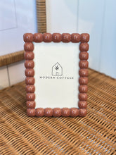 Load image into Gallery viewer, Small Resin Ball Photo Frames
