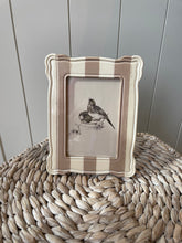 Load image into Gallery viewer, 4x6 Distressed Striped Photo Frames
