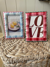 Load image into Gallery viewer, Scalloped Plaid Photo Frames
