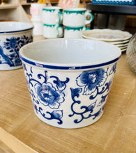 Load image into Gallery viewer, Blue Chinoiserie Deli Container
