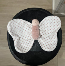 Load image into Gallery viewer, Plush Comforter Insects
