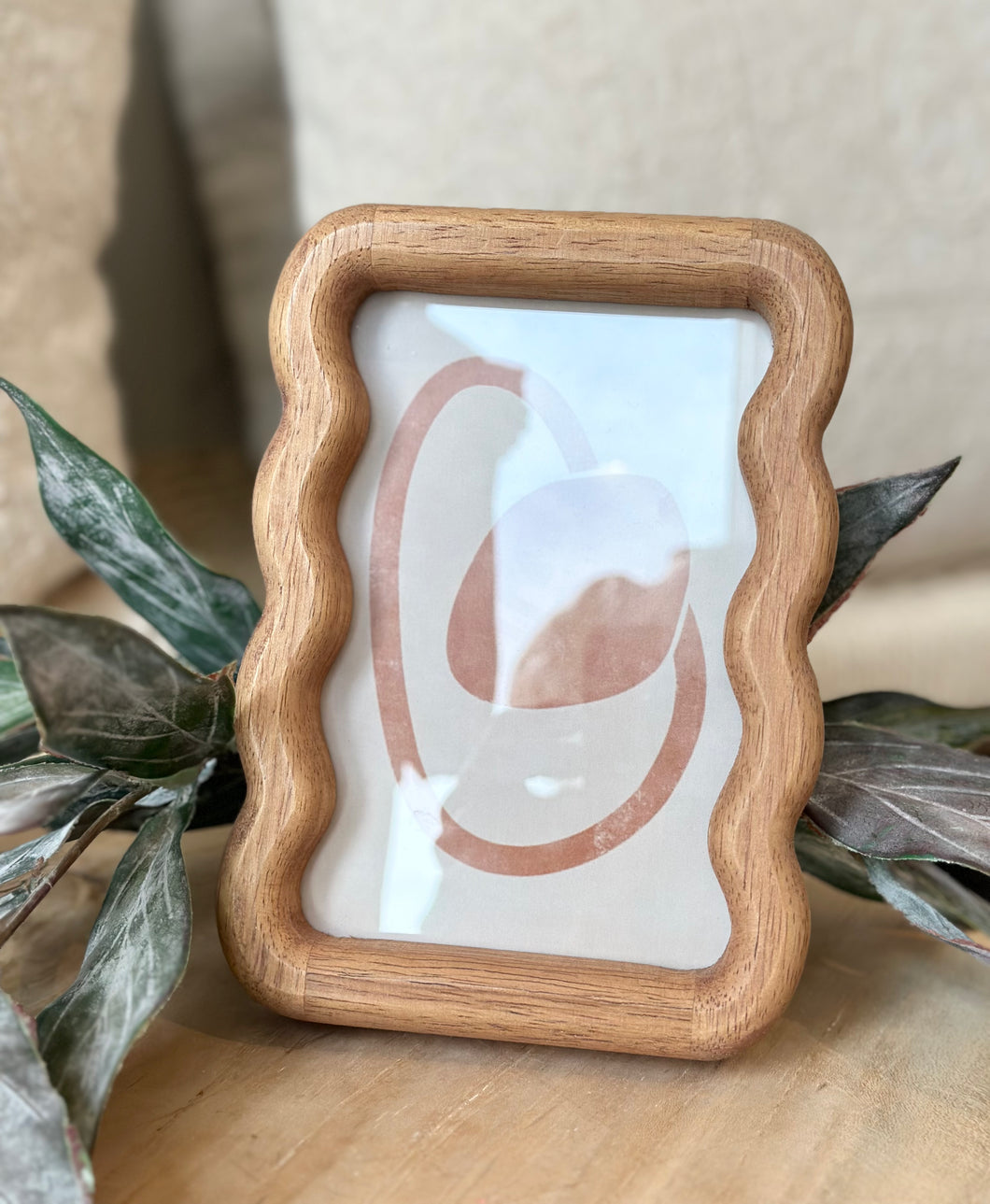 Rubber Wood Scalloped Photo Frames