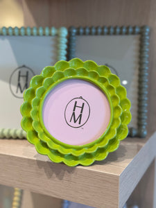 Round Ruffled Photo Frame