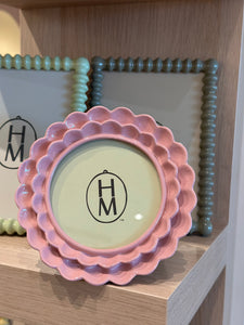 Round Ruffled Photo Frame