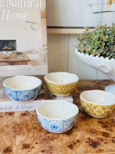 Load image into Gallery viewer, Stoneware Patterened Finger Bowls
