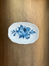 Load image into Gallery viewer, Stoneware Plate Magnets
