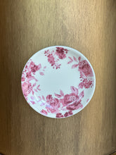 Load image into Gallery viewer, Stoneware Plate Magnets

