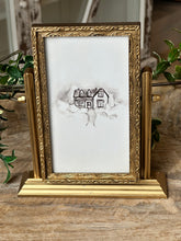 Load image into Gallery viewer, Resin Gold Finished Photo Frames
