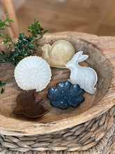 Load image into Gallery viewer, Mini Stoneware Floral &amp; Fauna Dish
