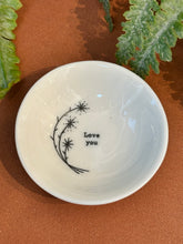 Load image into Gallery viewer, Mini White Wobbly Bowls
