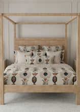 Load image into Gallery viewer, Jules Linen Quilt Bedding
